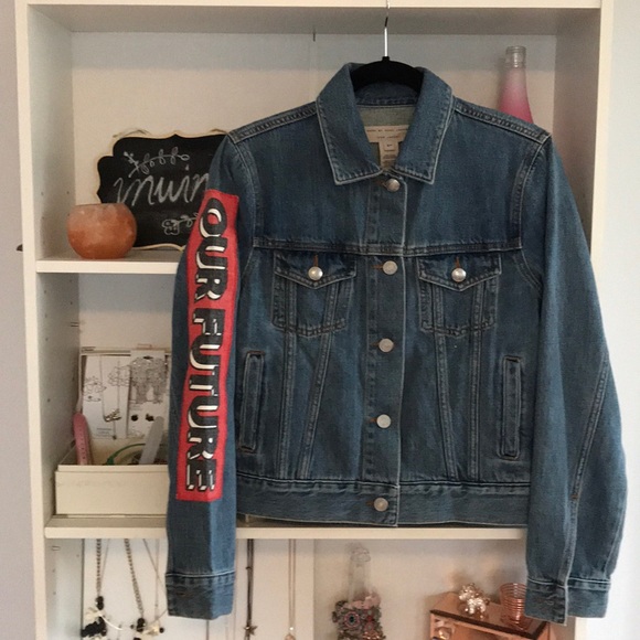 ⭐️HOST PICK⭐️ MARC BY MARC JACOBS Icon Printed Denim Jacket - Picture 4 of 13